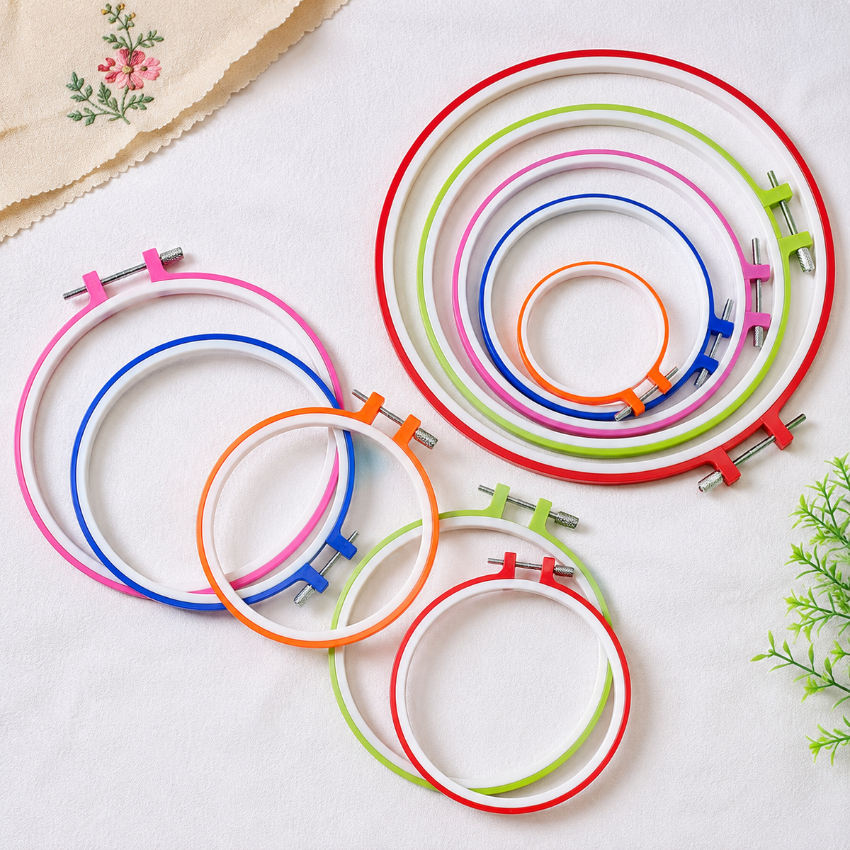 Embroidery Hoops in Plastic - (Sizes 12cm, 16cm, 20cm, 23cm, 26cm) - Set of 5