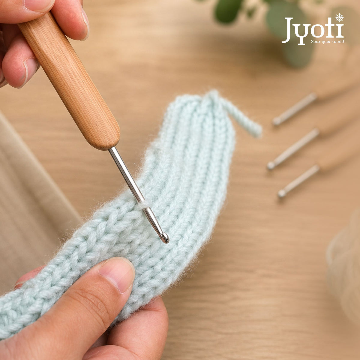 Crochet Hook - Steel - 5.5" / 14cm (Bamboo Handle) - (For Thread Work)